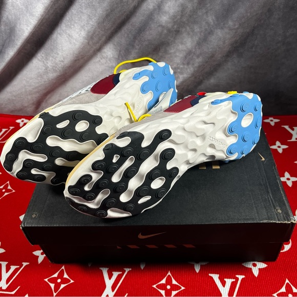 ❤️! BNIB Nike react sertu multicolor size 7.5 mens 9 womens - Picture 5 of 7